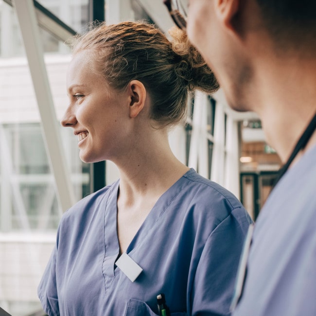 Pielęgniarka – jak zostać, uprawnienia, specjalizacje pielęgniarskie
