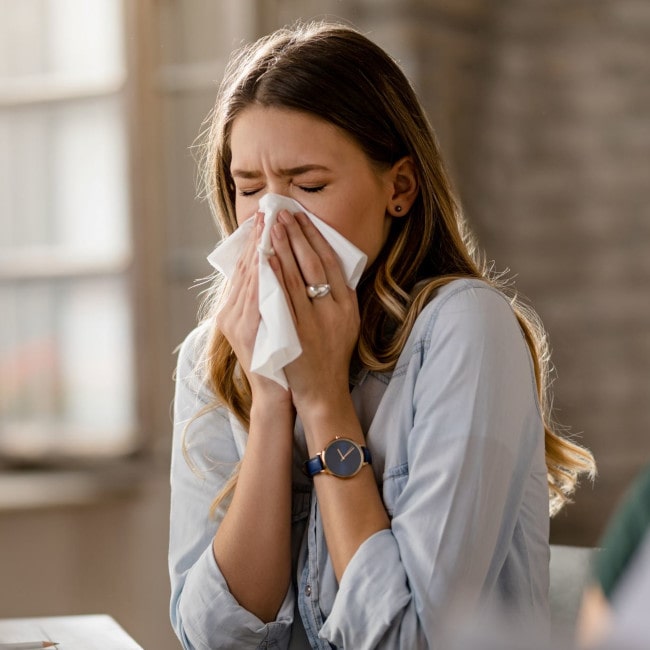 Alergiczny nieżyt nosa a przeziębienie – jak je rozróżnić?