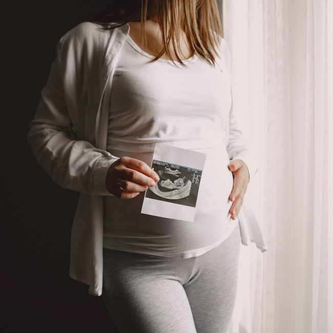 Rozwój dziecka w ciąży. Jak przebiegają trymestry ciąży?